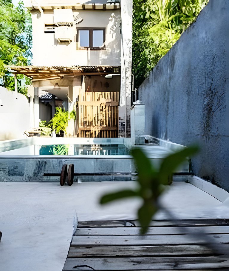Arraial d'Ajuda - 4 suítes com piscina e churrasqu