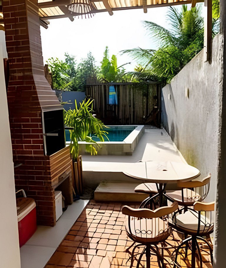 Arraial d'Ajuda - 4 suítes com piscina e churrasqu