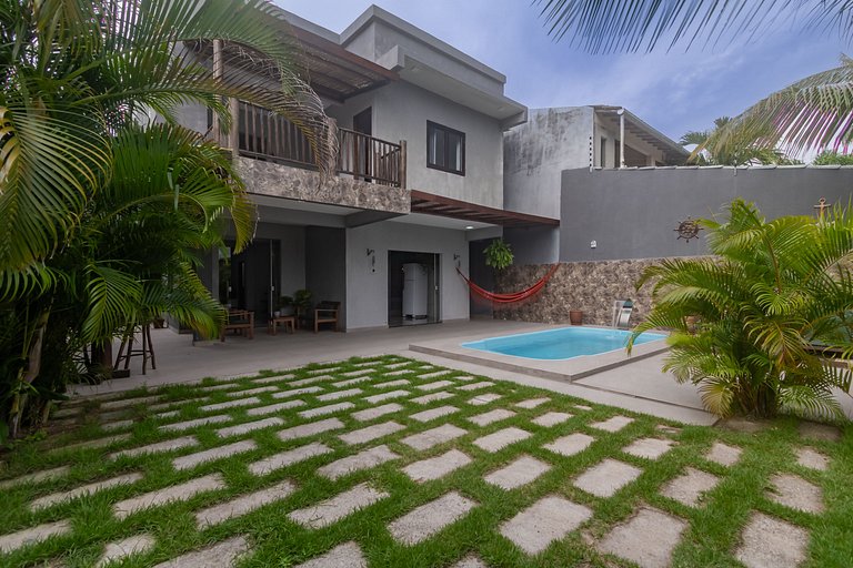 4 suítes com AR 800m da praia cozinha completa